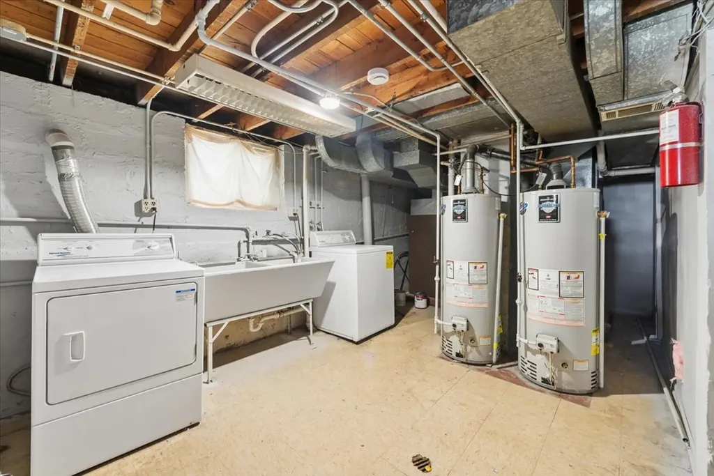 4854 West Winnemac Avenue Chicago IL 60630