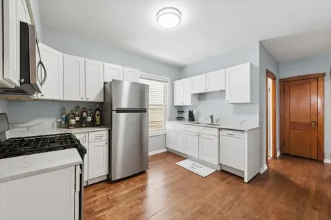 4854 West Winnemac Avenue Chicago IL 60630