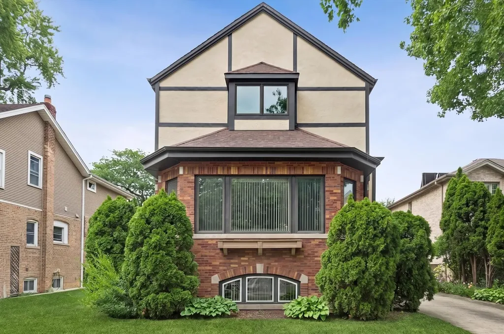 7349 West Ibsen Street Chicago IL 60631