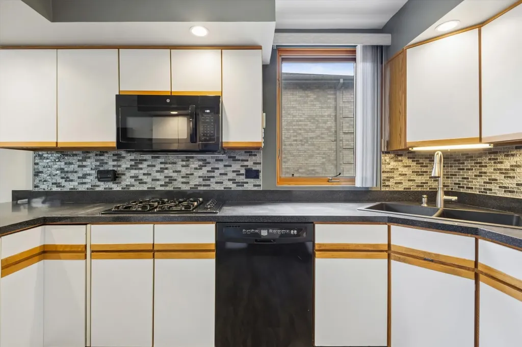 7349 West Ibsen Street Chicago IL 60631