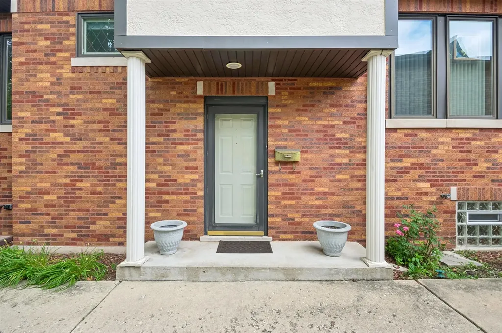 7349 West Ibsen Street Chicago IL 60631