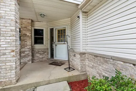2153 Laurel Avenue Hanover Park IL 60133