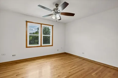 2153 Laurel Avenue Hanover Park IL 60133