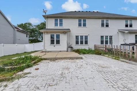 2153 Laurel Avenue Hanover Park IL 60133