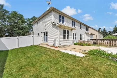 2153 Laurel Avenue Hanover Park IL 60133