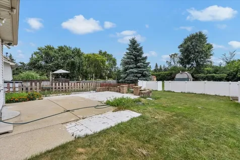 2153 Laurel Avenue Hanover Park IL 60133
