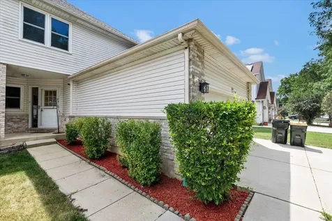 2153 Laurel Avenue Hanover Park IL 60133