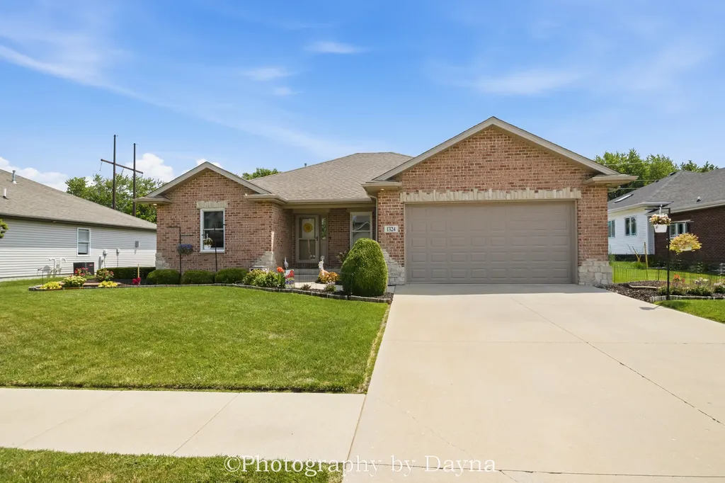 1324 Eagle Bluff Drive Bourbonnais IL 60914