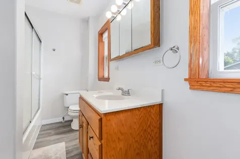 814 Meeker Avenue Joliet IL 60432
