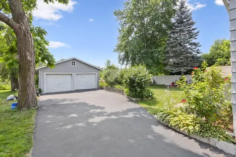 814 Meeker Avenue Joliet IL 60432