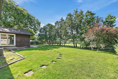 85 Sherbon Lane Crystal Lake IL 60014
