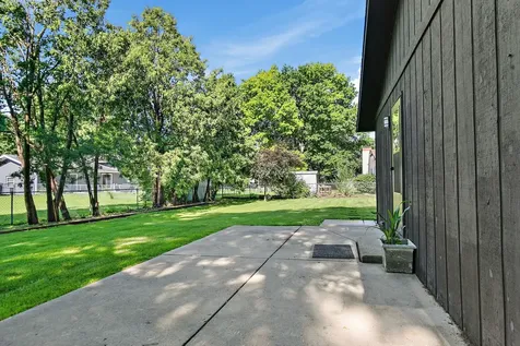 85 Sherbon Lane Crystal Lake IL 60014