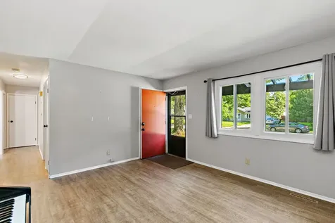 85 Sherbon Lane Crystal Lake IL 60014