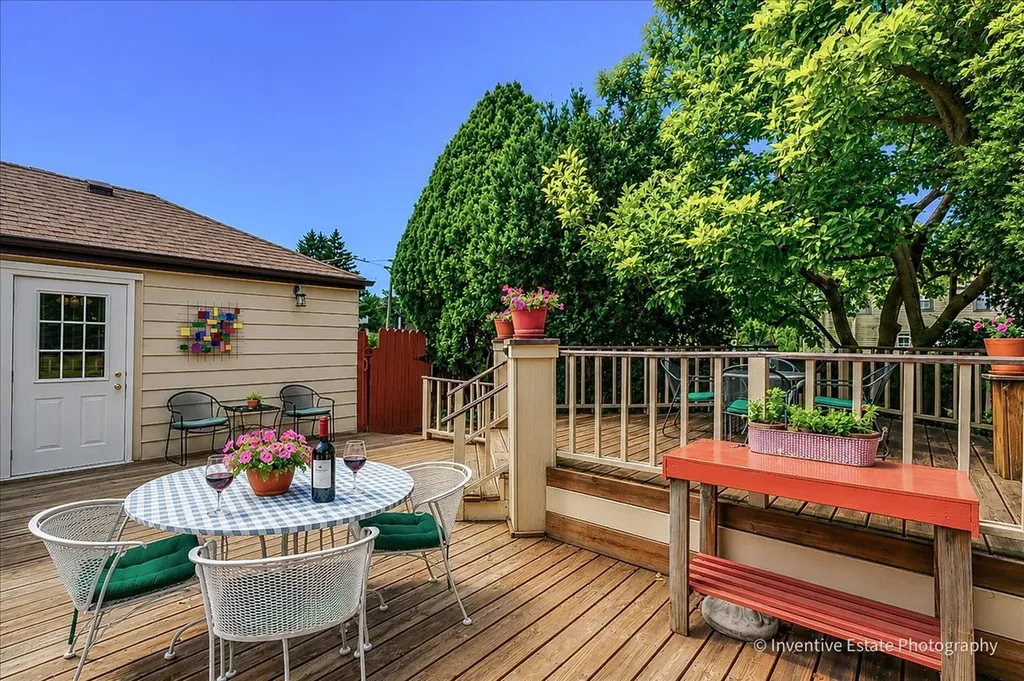 143 Woodstock Avenue Clarendon Hills IL 60514