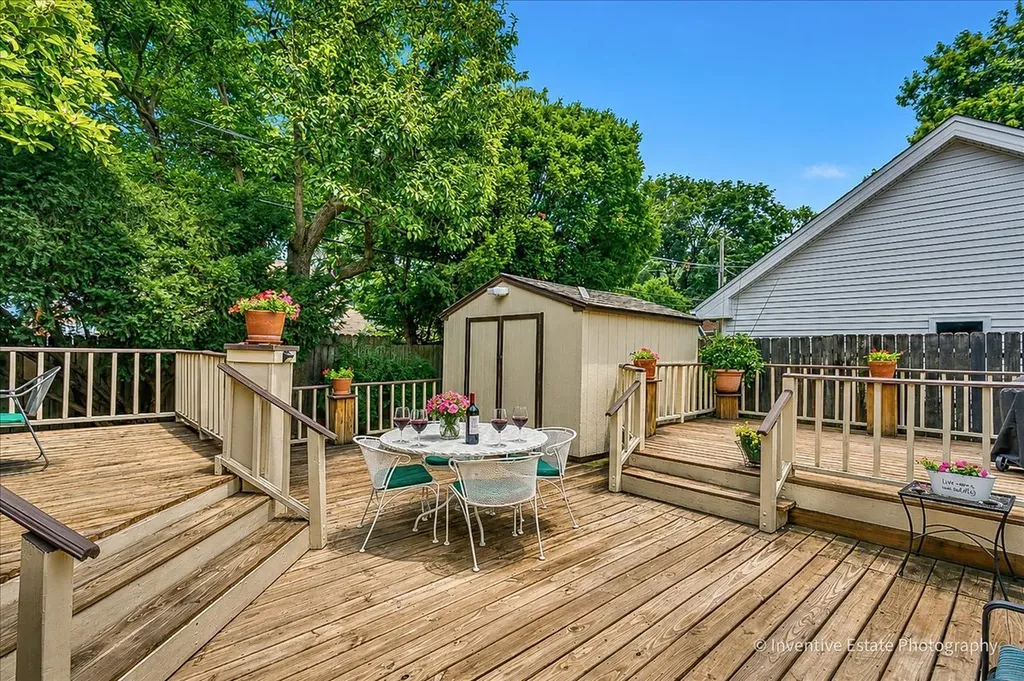 143 Woodstock Avenue Clarendon Hills IL 60514