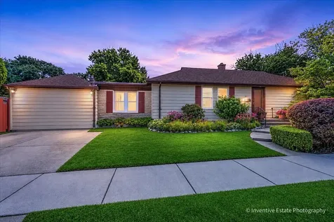 143 Woodstock Avenue Clarendon Hills IL 60514