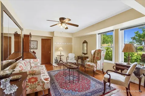 143 Woodstock Avenue Clarendon Hills IL 60514