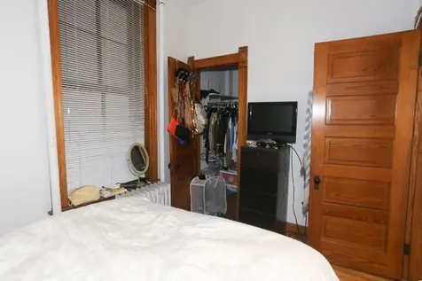 2661 North Burling Street Chicago IL 60614