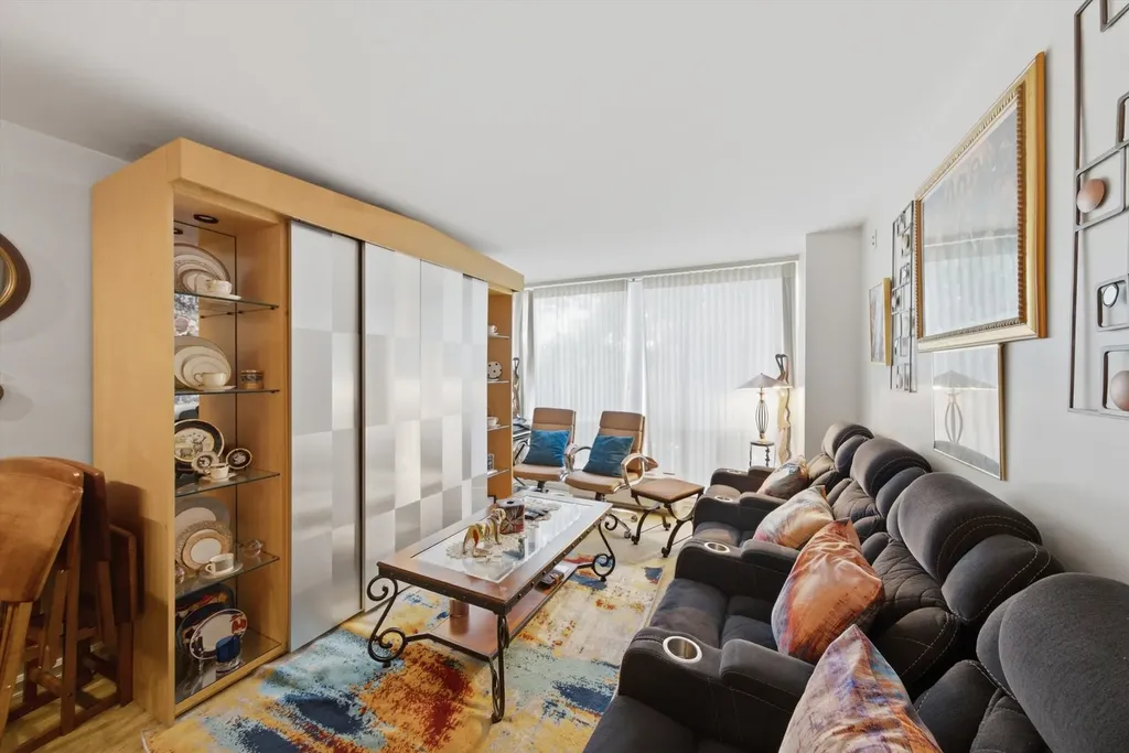 601 East 32nd Street Chicago IL 60616