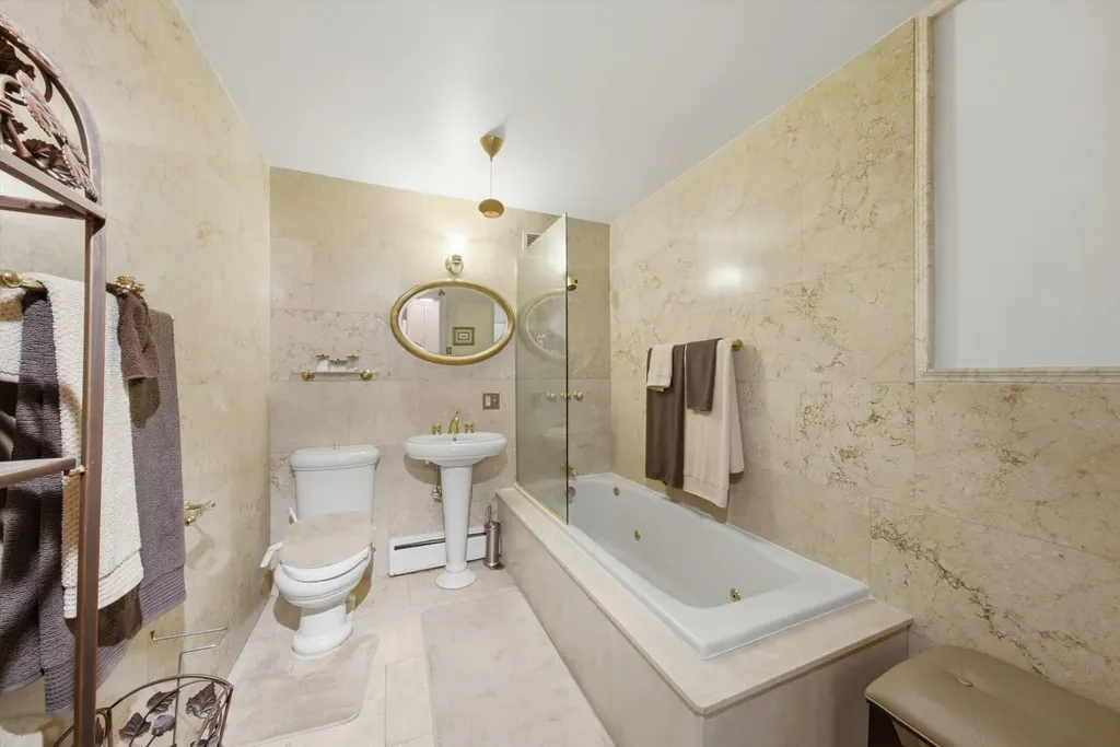 601 East 32nd Street Chicago IL 60616