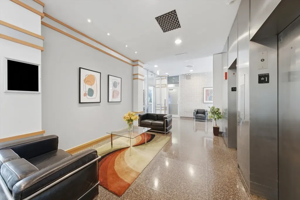 601 East 32nd Street Chicago IL 60616