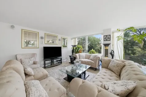 601 East 32nd Street Chicago IL 60616