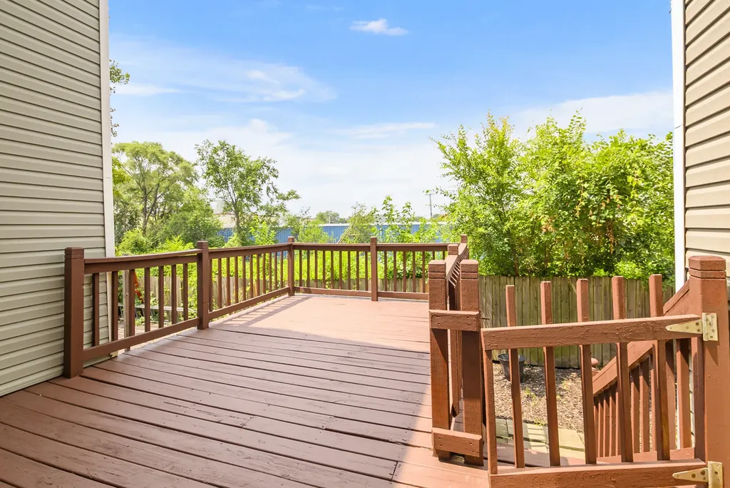 4234 North Kolmar Avenue Chicago IL 60641