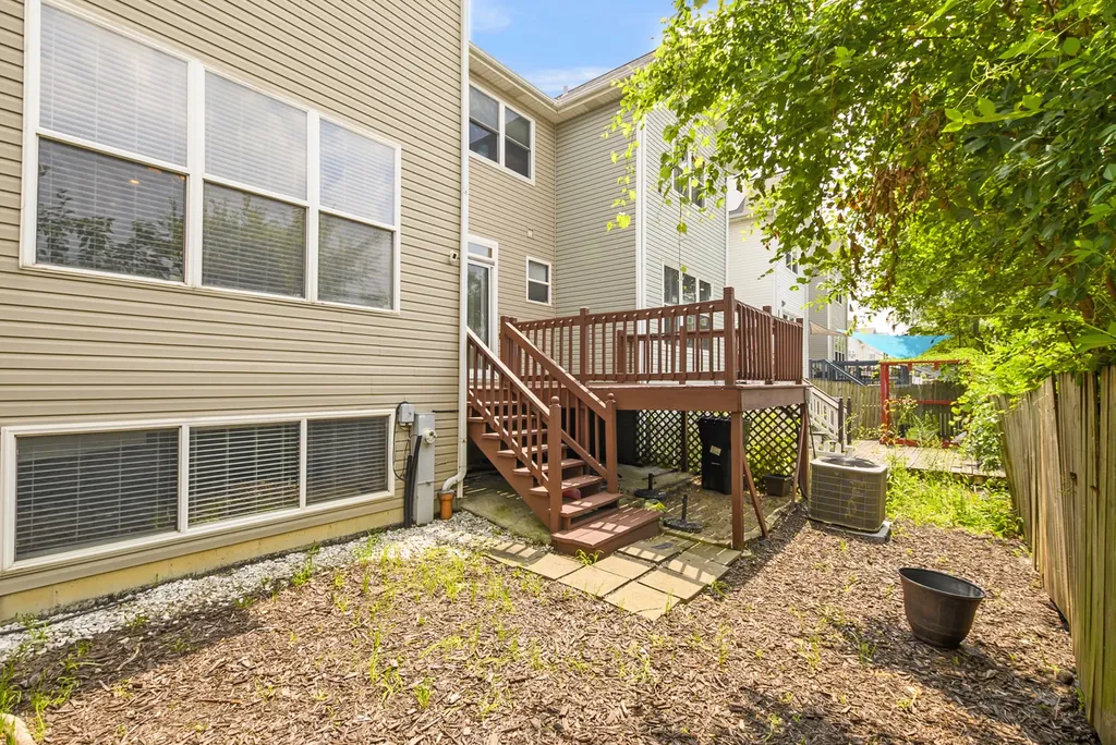 4234 North Kolmar Avenue Chicago IL 60641