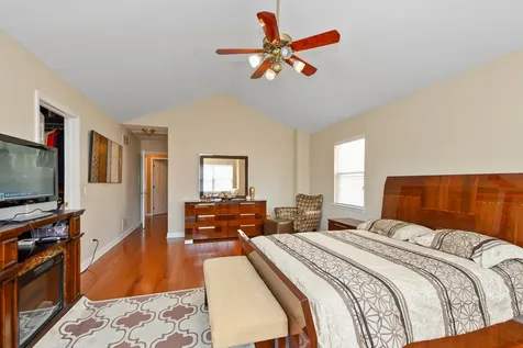 4234 North Kolmar Avenue Chicago IL 60641