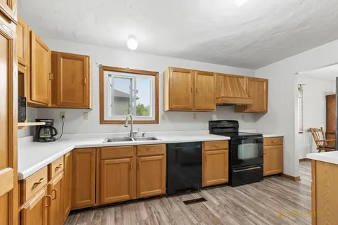 106 Sequoyah Court SW Poplar Grove IL 61065
