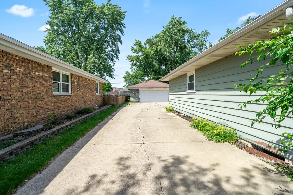614 Katherine Street Lockport IL 60441