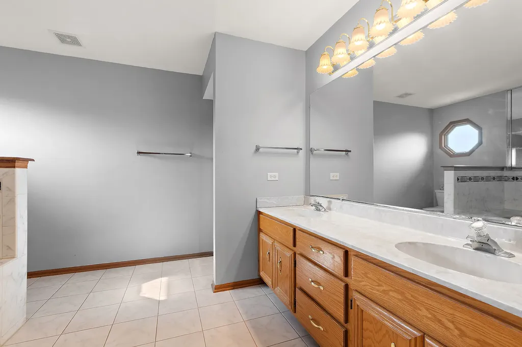 1028 Kylemore Court Lockport IL 60441