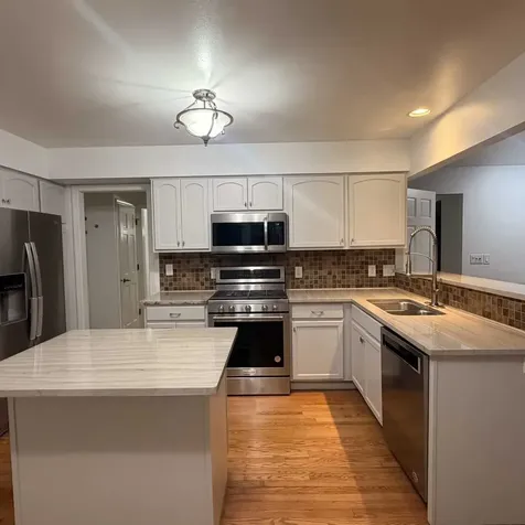 1127 Yorkshire Drive N Sycamore IL 60178