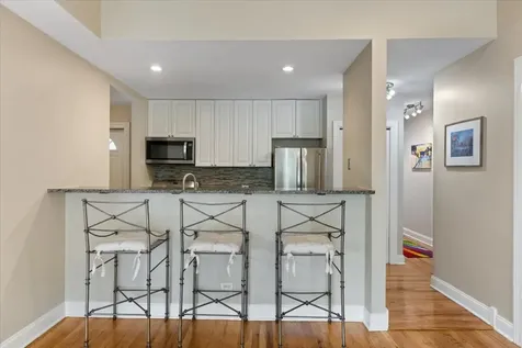 7510 North Greenview Avenue Chicago IL 60626