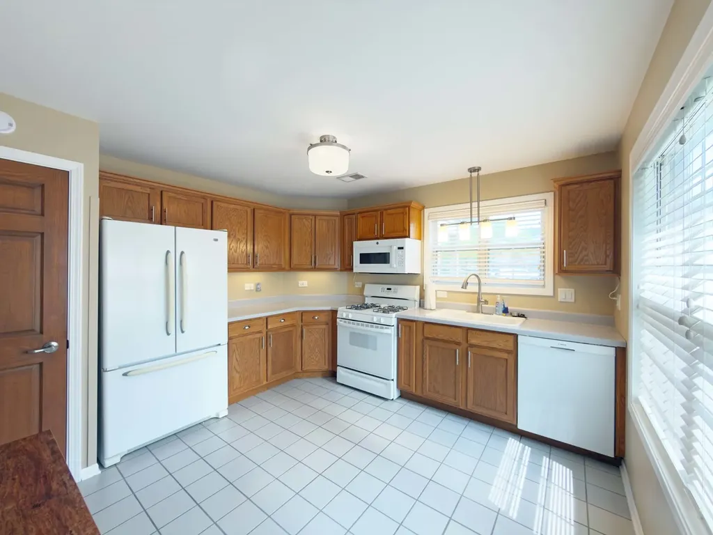 322 Winfield Court Schaumburg IL 60194
