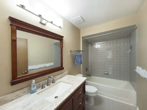 322 Winfield Court Schaumburg IL 60194