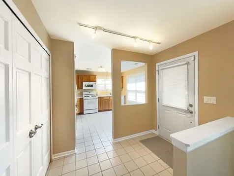 322 Winfield Court Schaumburg IL 60194