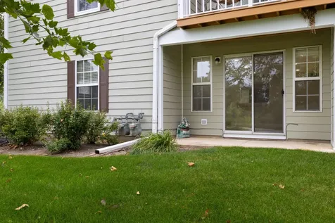 16 Taft Court Streamwood IL 60107
