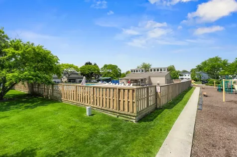 703 Mallard Lane Deerfield IL 60015