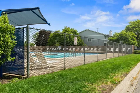 703 Mallard Lane Deerfield IL 60015
