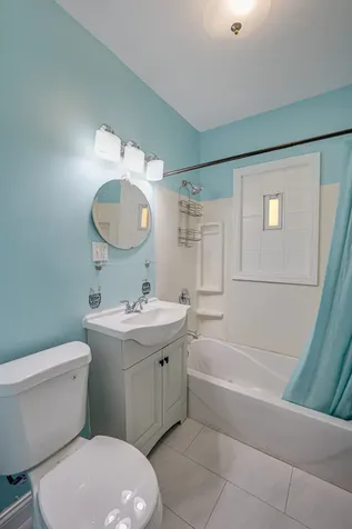 563 South Lake Street Aurora IL 60506