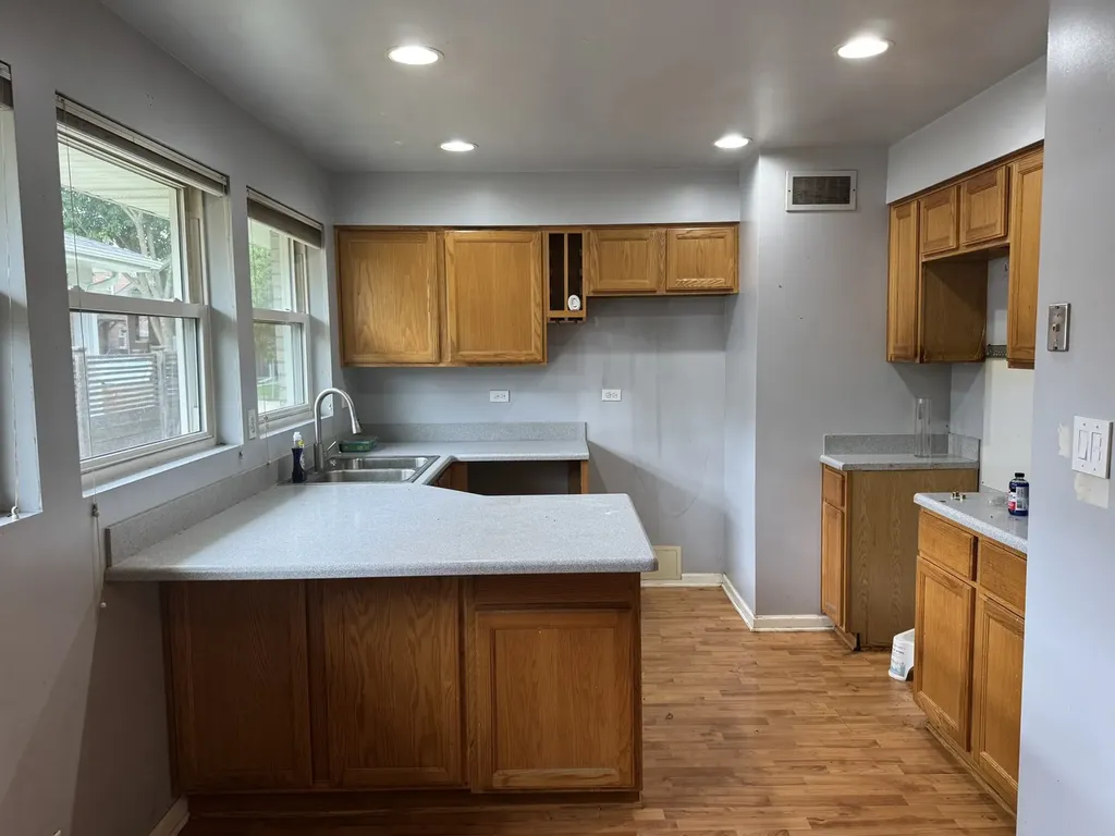 3748 Morton Avenue Brookfield IL 60513