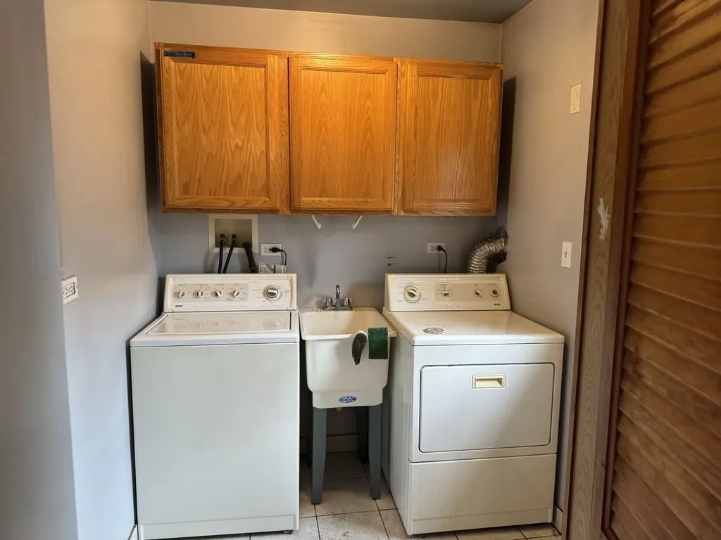 3748 Morton Avenue Brookfield IL 60513