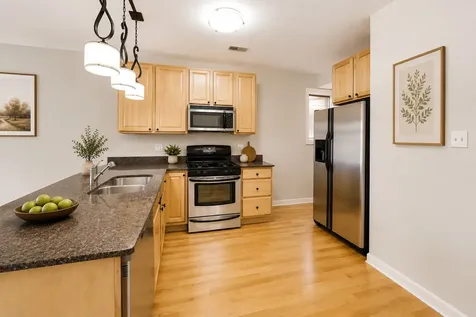 2455 West Arthington Street Chicago IL 60612