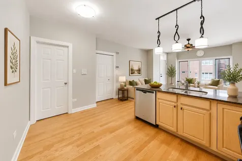 2455 West Arthington Street Chicago IL 60612