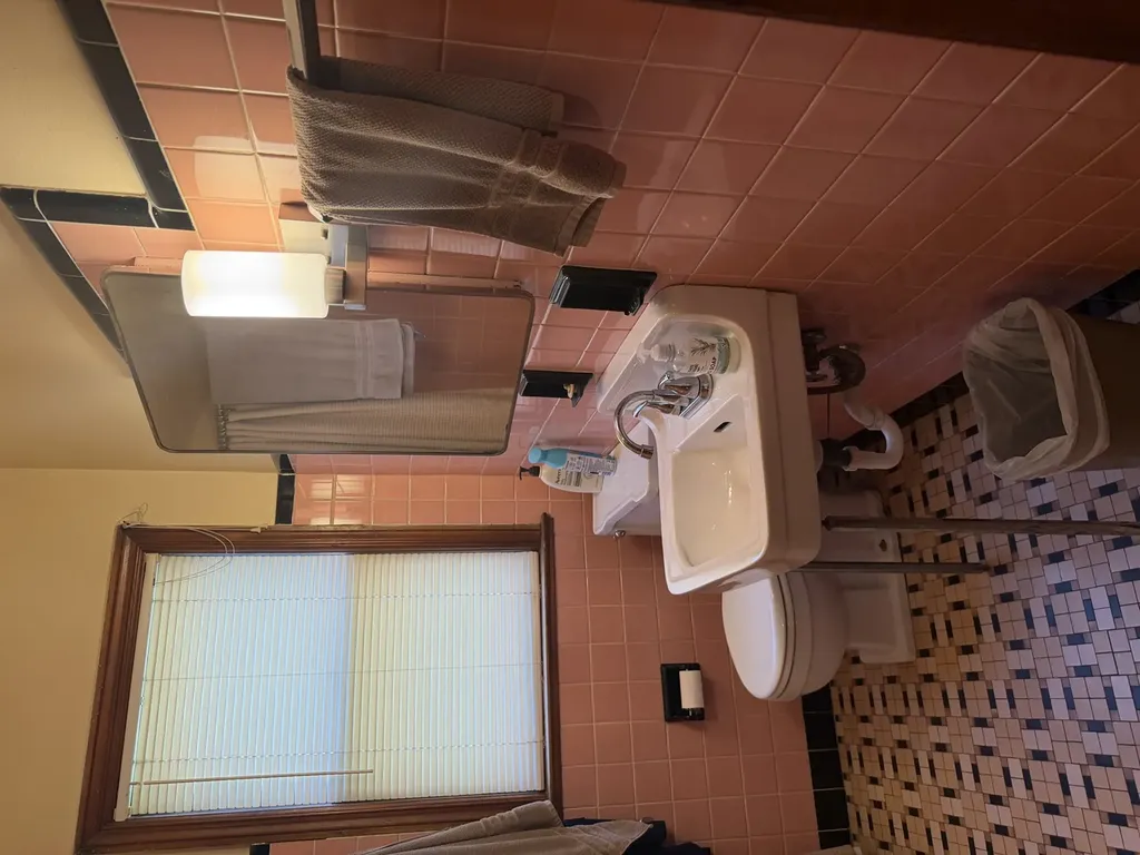 8504 South Prairie Avenue Chicago IL 60619