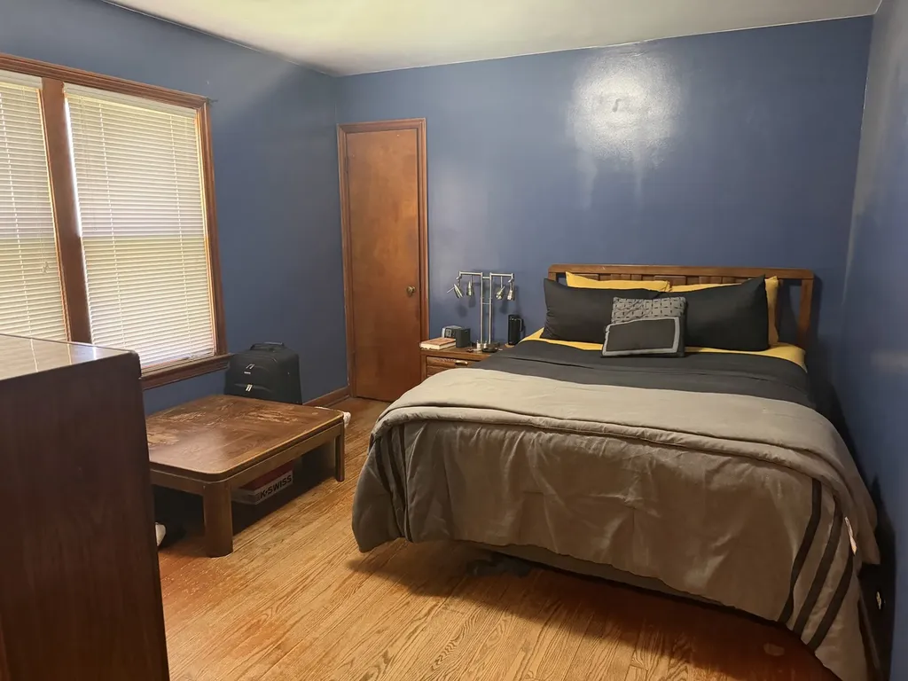 8504 South Prairie Avenue Chicago IL 60619