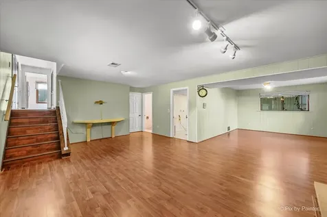 602 East Hackberry Drive Arlington Heights IL 60004