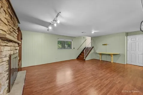 602 East Hackberry Drive Arlington Heights IL 60004