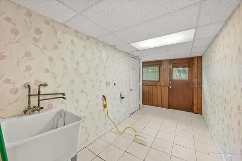 602 East Hackberry Drive Arlington Heights IL 60004